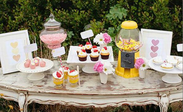 Gumball Dreams Classic Machine / Candy Dispenser - Yellow 12 Inch Toys & Games