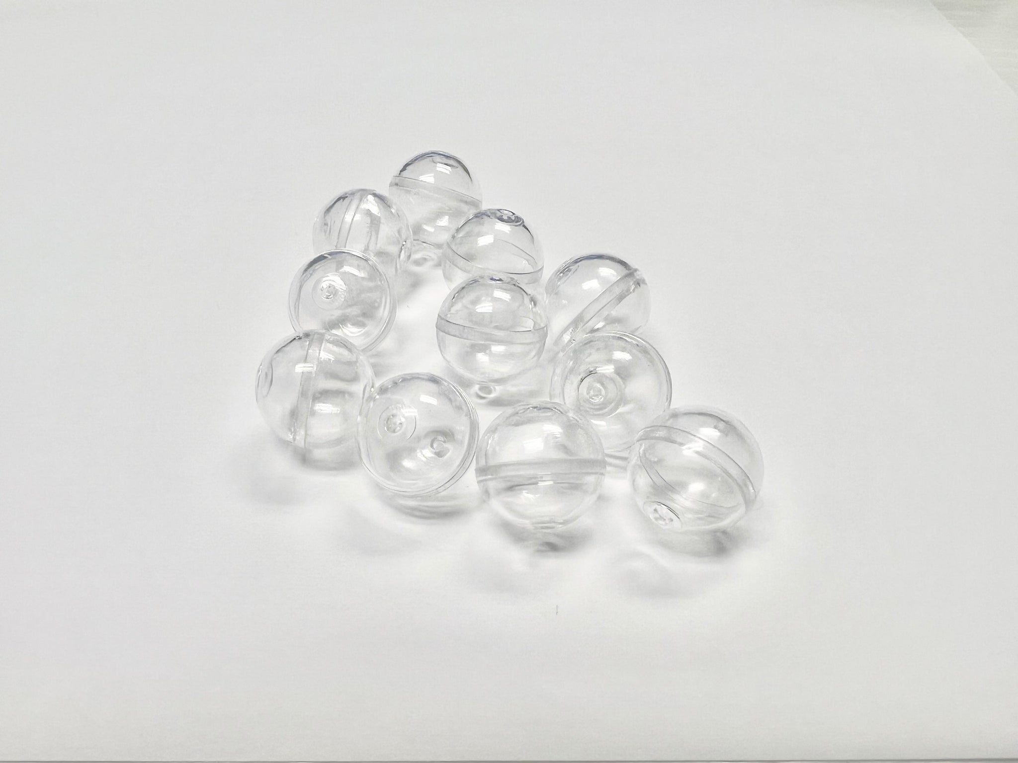 Clear 15mm Empty Capsules for Gumball Machines – Mini Toy Vending Capsules, 50-Pack